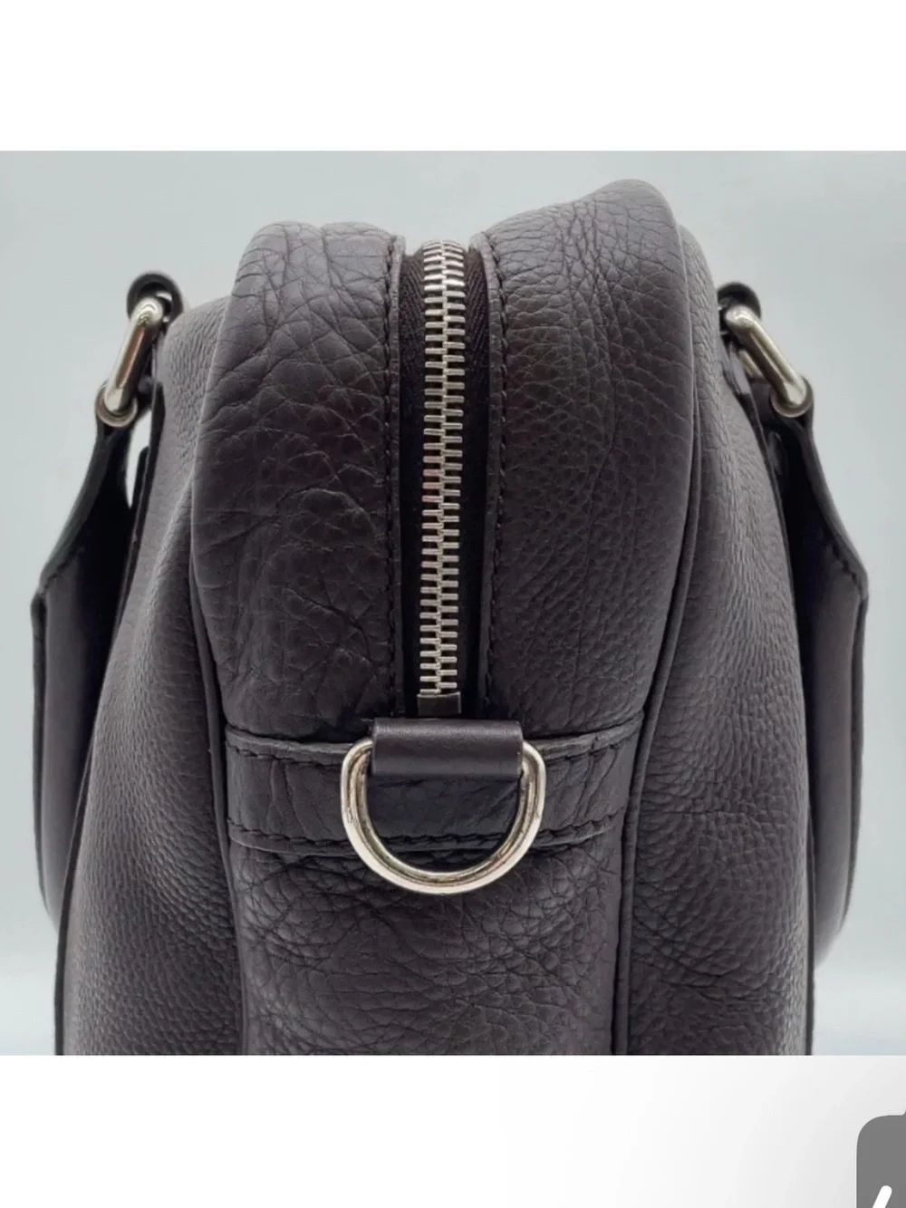 Gucci authentic sleek